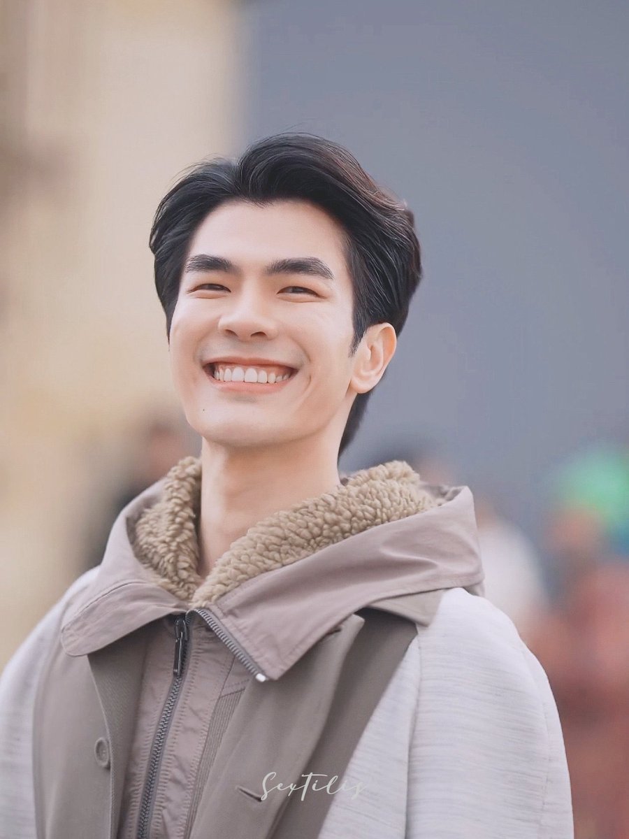 📢 CALLING FOR MASS RETWEET

Please give 2000+ RT to each tweet on this thread to help Mile Phakphum gets extra 6000 tickets. 

Don't forget to cast your daily FREE vote on him:
🔗 starlightawards.asia/vote

<a href="/milephakphum/">mile phakphum</a> #MilePhakphum
#STARLIGHT2023XMilePhakphum
#STARLIGHTAWARDS