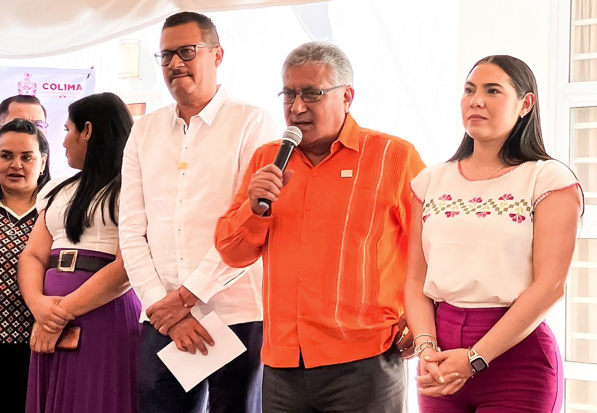 JLBARRERASNTE's tweet photo. En gira por #Colima el líder nacional #SNTE 📚 Mtro. Alfonso Cepeda se reunió con @indira_vizcaino @gobiernocolima 🏢 y Comités Ejecutivos Seccionales @SNTE6✔️ y @SNTE39COLIMA✔️ encabezados por los Profes. José Jaime Núñez✅ y David Hernández ✅

Nota👉 https://t.co/xbXBih237w https://t.co/8kTN5lC5Tf