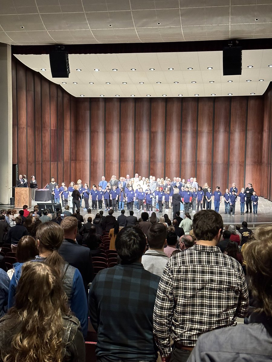 Wonderful performance from <a href="/MPE_Mustangs/">Mountain Park ES</a> at the opening session of the #GMEA conference #BeginAnew <a href="/FultonCoSchools/">FultonCountySchools</a> #PursueYourPassion #FCSSpecials <a href="/koperniak/">Matt Koperniak</a> <a href="/YalandaBellEDU/">YalandaEDU</a>
