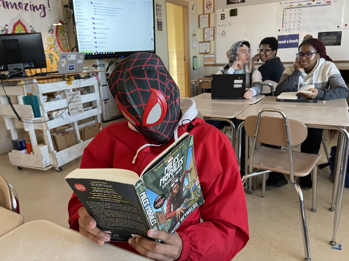 mrslindsaytweet's tweet photo. β¦@phmsbcpsβ© students so engaged with reading Miles Morales that they become the character! #elarocks #readingisfun @JasonReynolds83 β¦@lperry_lisaβ© https://t.co/wQ8Lf1COZ0