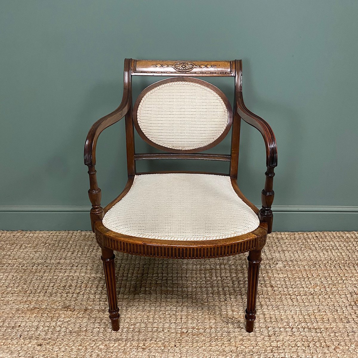 Quality Edwardian Mahogany Antique Desk Chair

antiquesworld.co.uk/antique-furnit…

#antique #furniture #antiquefurniture #edwardian #mahogany #chair #edwardianchair #mahoganychair