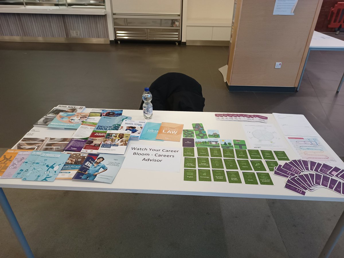 rebeccaWYCB's tweet photo. All set up for the Careers and HE Fair at Kimberley College! #needabanner #wearecareers @STEMcollege https://t.co/n9cbC9Tm80