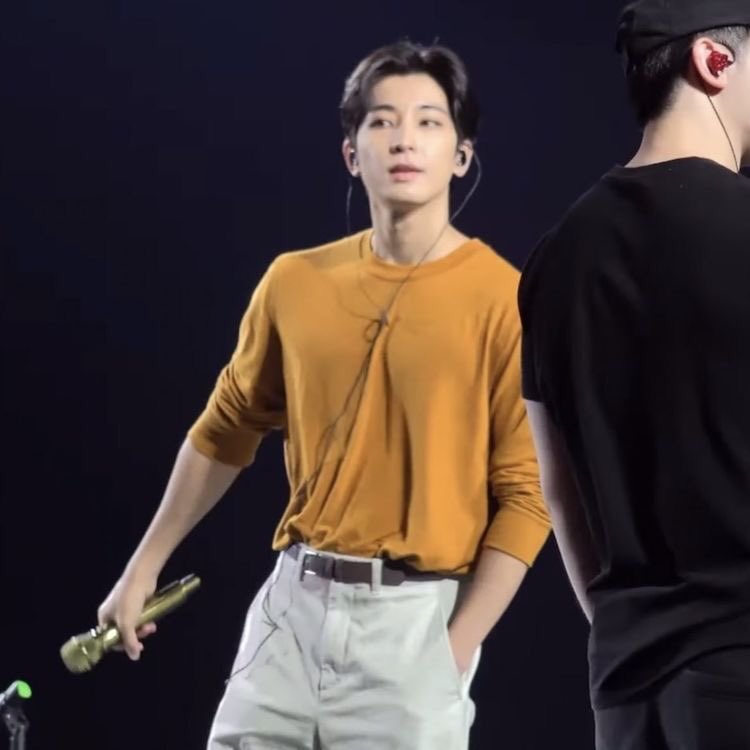 butterflywonwoo's tweet image. #wonu | This is my taste in men🥇