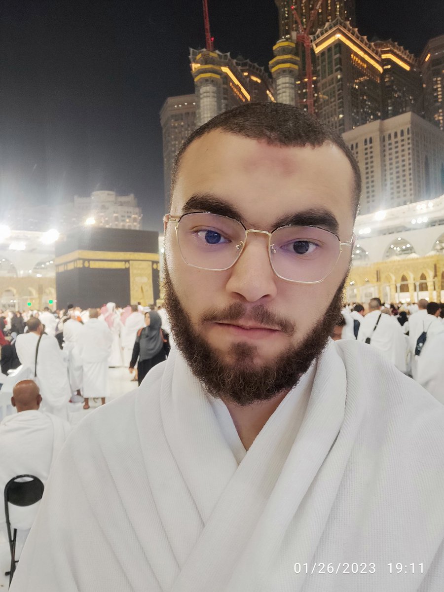 Mahmag98's tweet photo. اللهم اجعل بيتك هذا عامرا اللهم ردنا اليك ردا جميلا اللهم باعد بيننا وبين المعاصى و الفتن كما باعدت بين المشرق والمغرب https://t.co/IoN2tzGvDp
