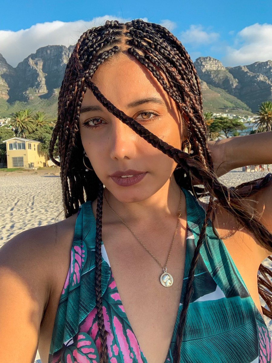 Jenns95's tweet photo. Amamos el nuevo look trenzitas 🇿🇦 https://t.co/RRqovkwd6i