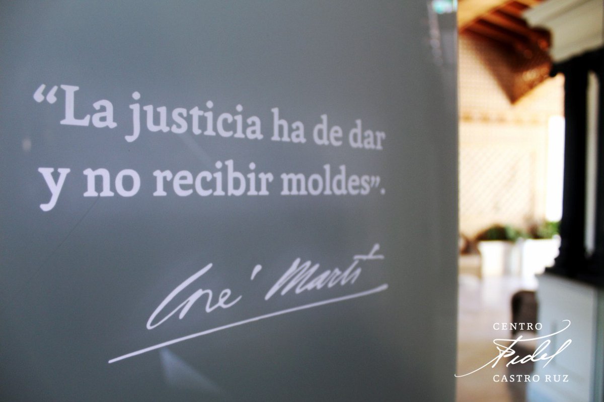 #Fidel:"Amante fervoroso de la paz, la unión y armonía entre los hombres,(...). Su sangre fue la primera en derramarse y su vida la primera en ofrendarse como símbolo imborrable de altruismo y desprendimiento personal". #DesdeSuAltura #170Aniversario