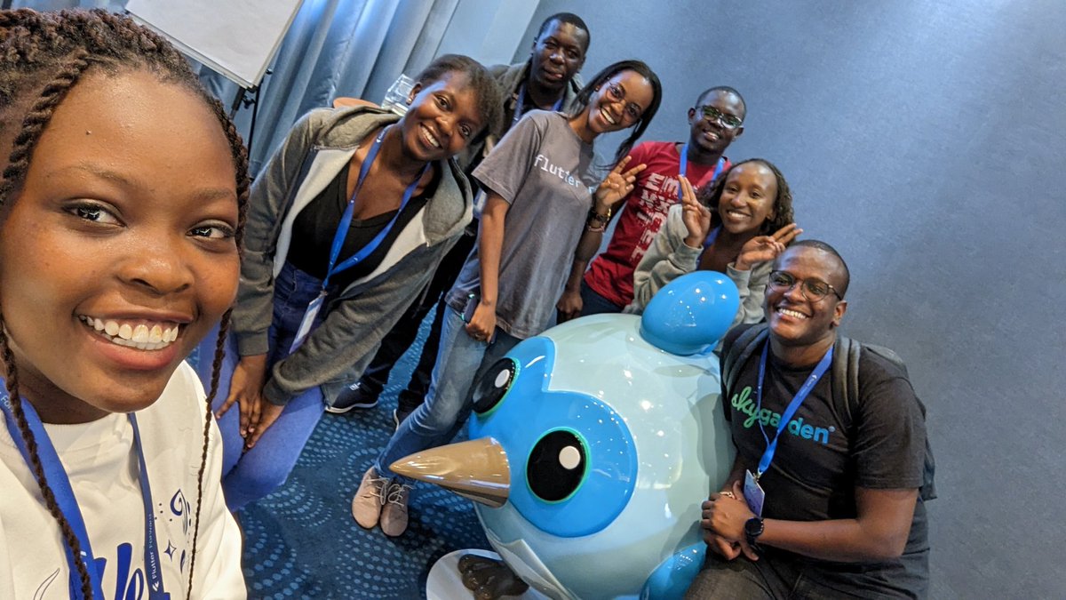 wayne_gakuo's tweet photo. Great people, great memories 💙
#FlutterForward https://t.co/KeXDxdTQEg