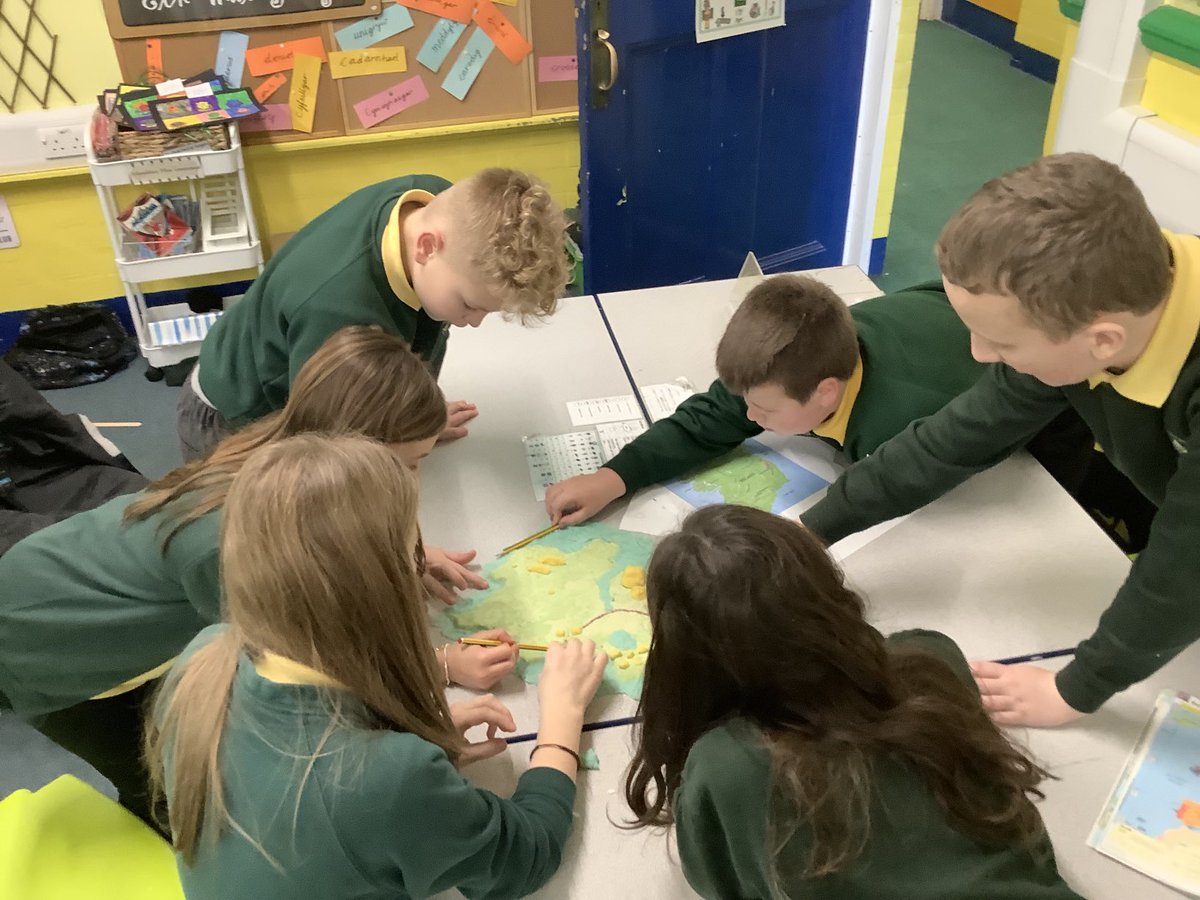 Cwm Derwen tweet media