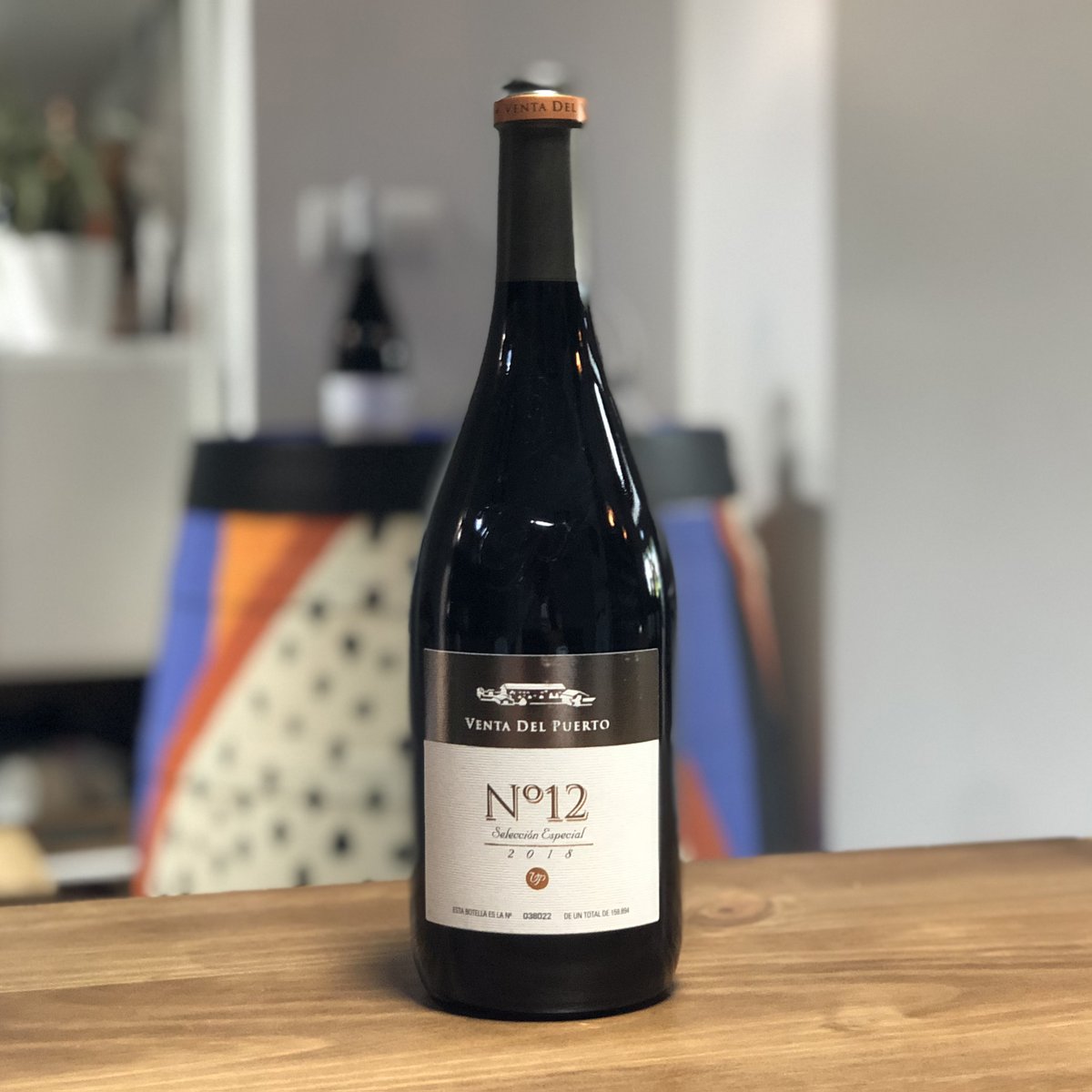5bseleccion's tweet photo. Una marca que se recuerda; una botella que pesa y una excelente relación calidad/precio, generan un irremediable ‘efecto recuerdo’. @ventadelpuerto 
Puedes adquirirlo aquí:
https://t.co/1zKgmKFkie https://t.co/LHY1X8sVPf