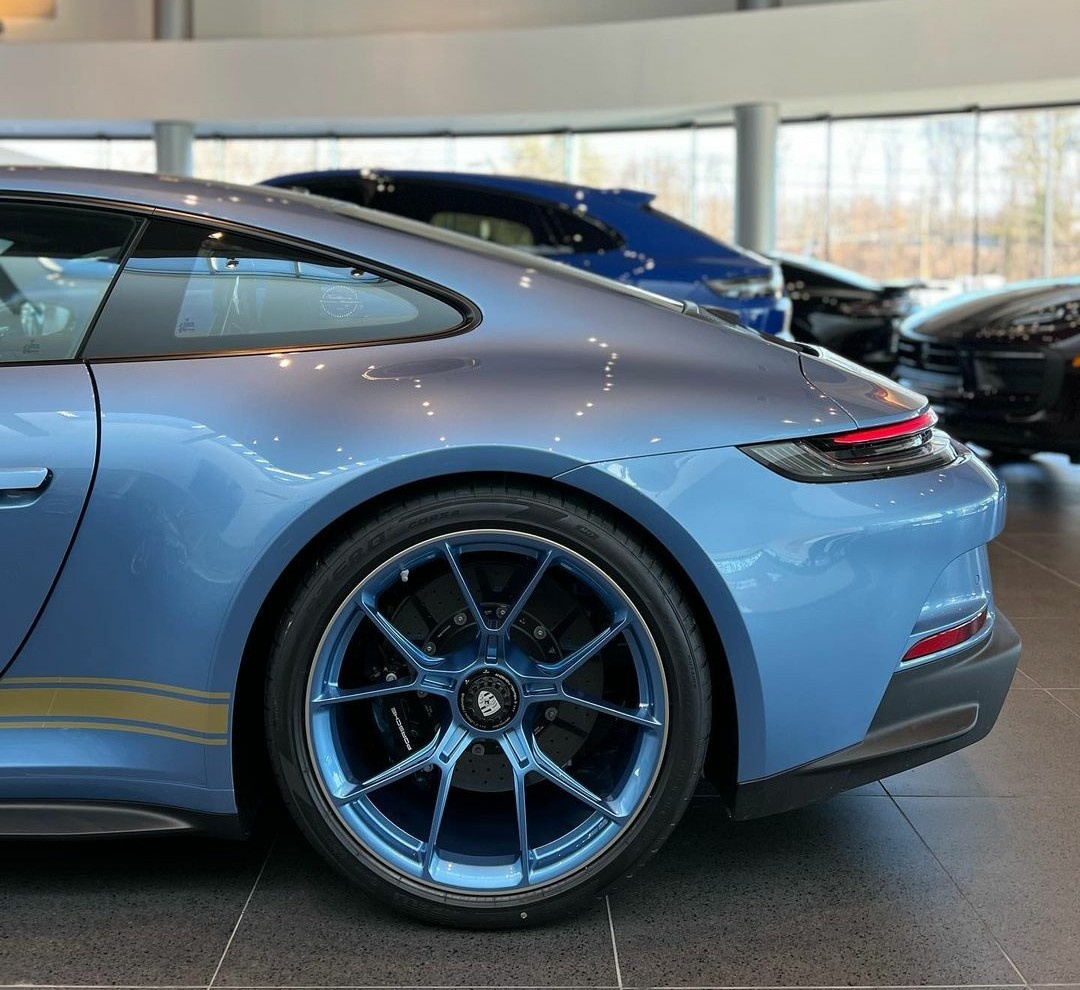 PorscheCIub's tweet image. Paint-to-Sample Gemini Blue 992 GT3 Touring