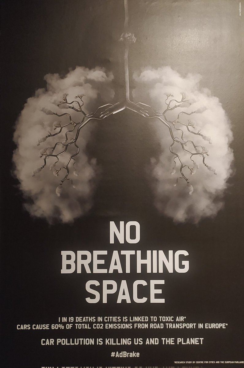 valeria210471's tweet photo. En el #DiaMundialDeLaEducacionAmbiental recordemos que la cultura del automóvil nos esta matando #Quitoparavivir. Imágenes tomadas de dos carteles de la campaña #AdBrake Londres 2020. https://t.co/0YGZ4uNsiw