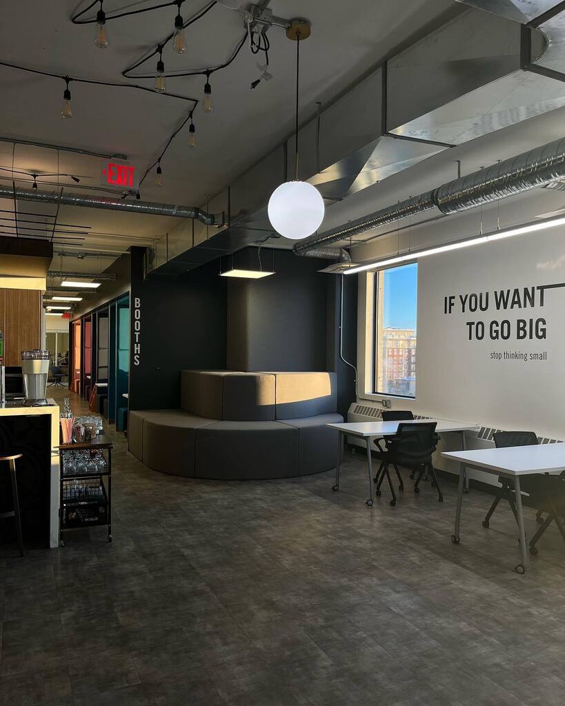 Launch Coworking tweet media