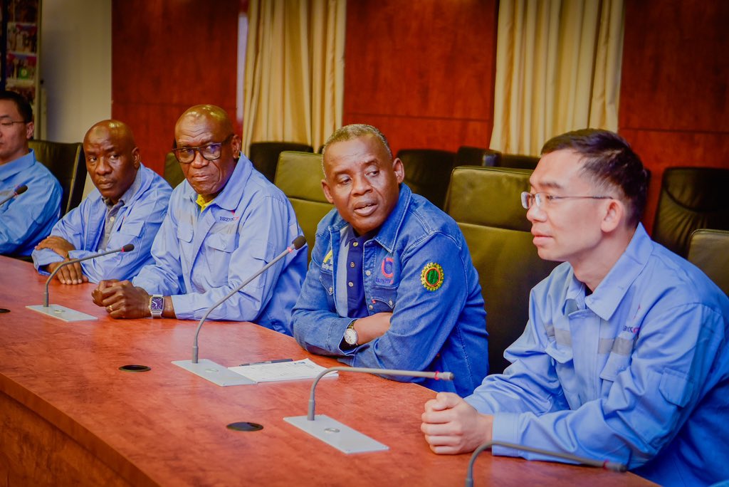 GovKaduna's tweet photo. Brentex CPP Ltd. is the contractor handling the construction of the Ajaokuta-Kaduna-Kano (AKK) pipeline. Alh. Sani Nuhu today led his team to provide an update on the project to Malam Nasir @elrufai. He thanked KDSG for supporting the project. https://t.co/KS0aN4jTgZ