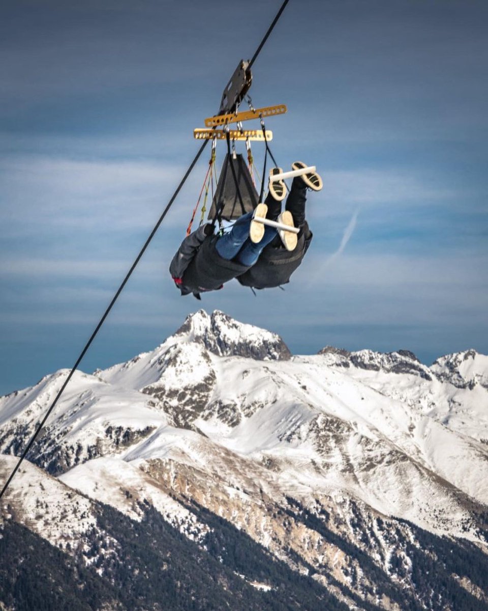 VisitCotedazur's tweet photo. [#MICROAVENTURE] 📢 Avis aux amateurs de sensations fortes #CotedAzurFrance !

Survolez la cime des arbres de #LaColmiane en descendant, à + de 120 km/h, la plus grande Tyrolienne d'Europe 👉 https://t.co/wnrpSaDn18

📸 Vadeblore_la_colmiane (IG) @AlpesMaritimes @ExploreNCA https://t.co/xa0hLlu5Ut