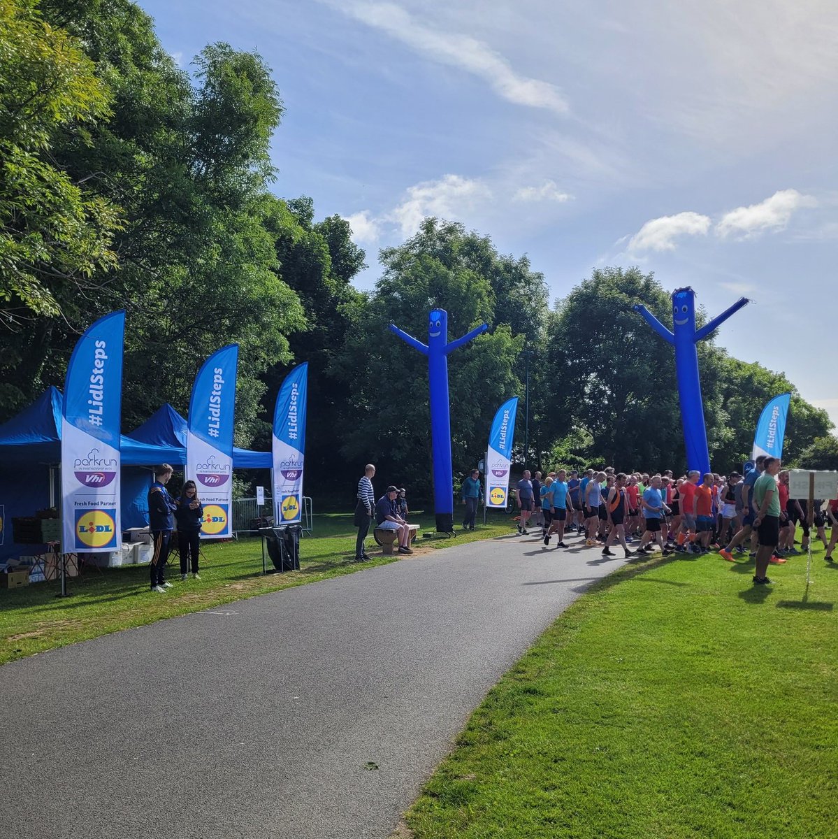 Ardgillanparkrn's tweet photo. As our official Fresh Food Partner, Lidl are helping to create a healthier parkrun community through their promotion of healthy eating. They are also visiting parkrun events across the country as part of their #LidlSteps to a better tomorrow campaign !” https://t.co/GoIzkdUCp0