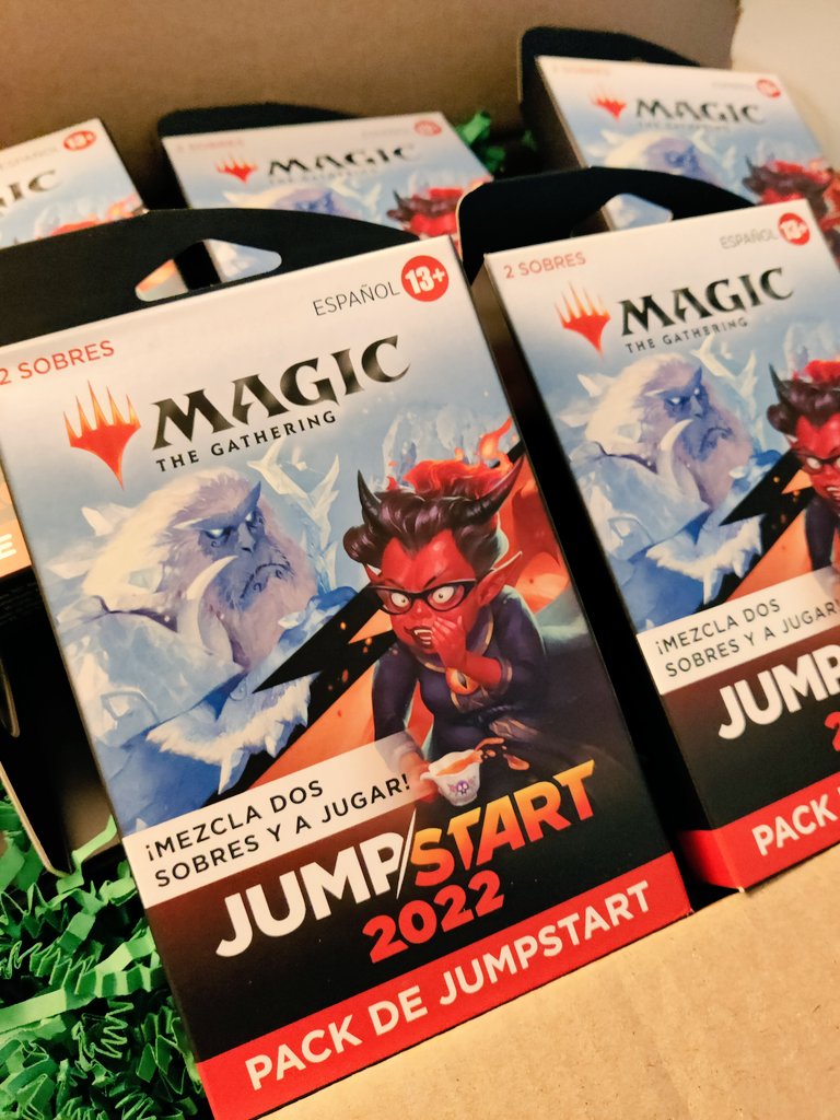 CastielloMTG's tweet photo. ¡Han llegado los paquetes de obsequio para la gente que tenga ganas de aprender a jugar y participe en la primera sesión del Reale Arena del domingo! 🥳

¡Muchas gracias @wizards_magicES! Esperemos que no me sobre ningún pack y que llenemos el evento! 🤩

#Erreala #eSports #MTG https://t.co/ZSwhF8WhTz