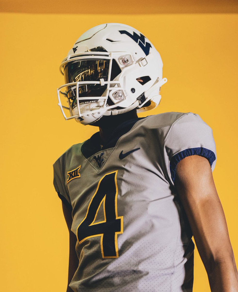 Had a great time with <a href="/WVUfootball/">West Virginia Football</a> 
Thanks <a href="/CoachJaxDL/">Andrew "AJ"Jackson</a> for having me .