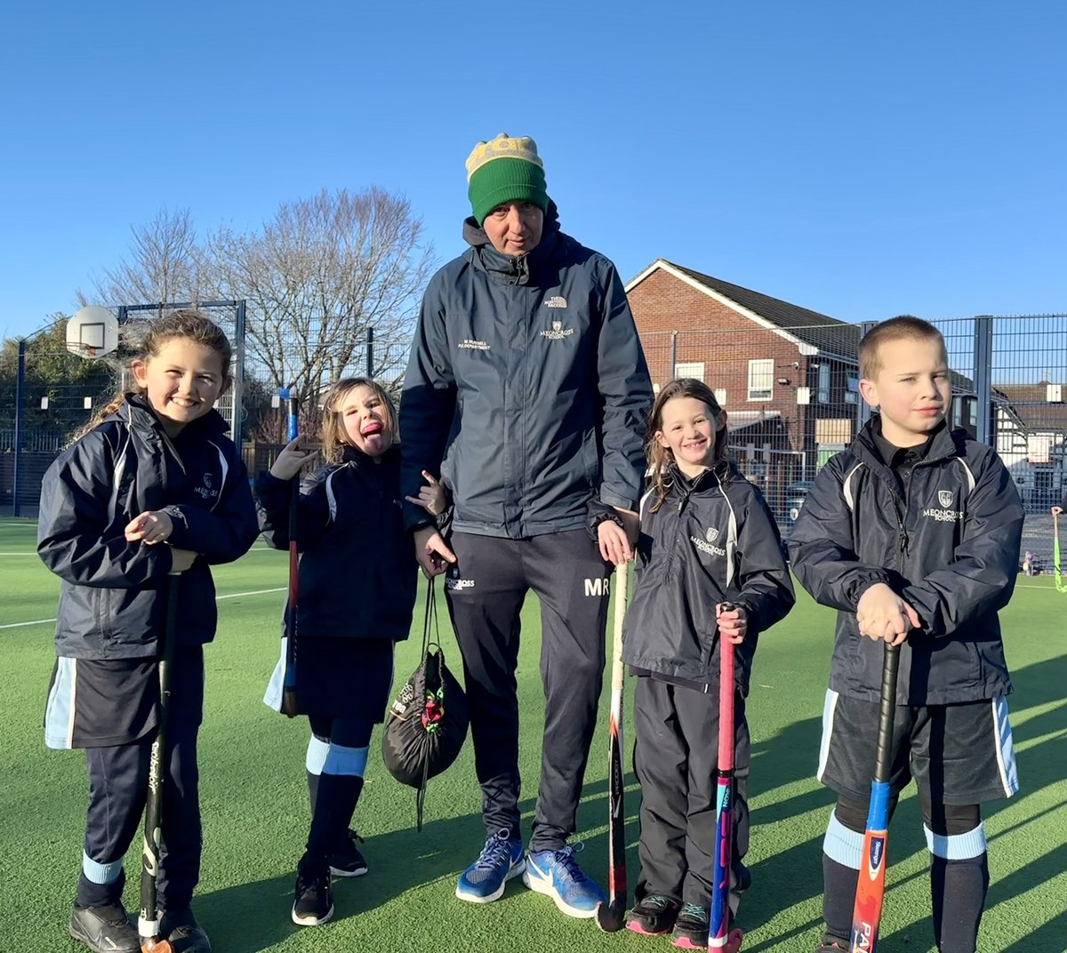 Meoncross School tweet media