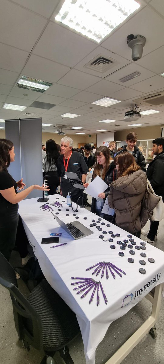 immersify_ed's tweet photo. It was a pleasure to meet so many dental students and talk about the Immersify Platform at the @UCLanDentistry trade fair! 

We love being able to hear student feedback about the platform in person!

What’s your favourite part of trade fairs?

#ImmersifyPlatform #ImmersifyDental https://t.co/ksHHThWJjh