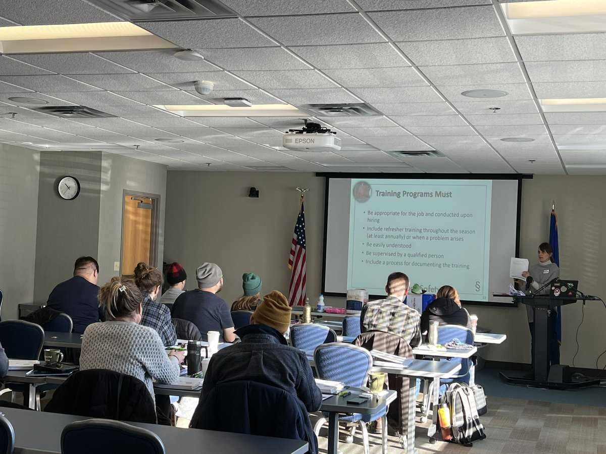 Good morning from <a href="/MNFarmersUnion/">Minnesota Farmers Union</a> and our #FSMA full day #foodsafety training. Farmer trainer Laura Frerichs is presenting to attendees on employee training. She asks her employees to handle produce like their grandma or pregnant friend will eat it “Food safety is community care”