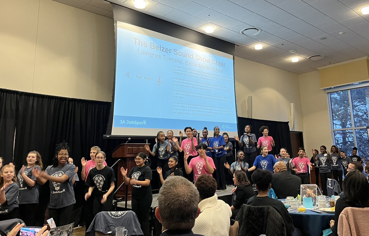 echeney2's tweet photo. Started my day off right @JACentralInd’s #JAJobSparkIndy 2023 Kickoff with several of my @EmployIndy colleagues and many Government, Law & Public Service Cluster members! @jagindiana @WorkforceIND @HigherEdIN @EarlyLearningIN @IFD_NEWS @innationalguard @IndyPSFdn https://t.co/RH7v4X8sho
