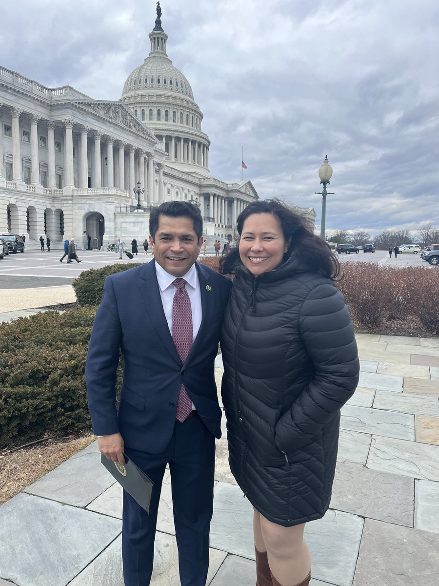 Thank you @RepJimmyGomez for launching the Congressional #DadsCaucus 

Can’t wait to see all the great work the caucus will do for #PaidLeave and #AffordableChildCare