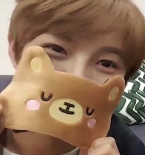 renmin twt au 🤍 collab w <a href="/yeorinie/">chérie⁷ 🌸</a> 

donde jaemin y su grupito de amigos se arman un group chat con renjun y sus virtualitos