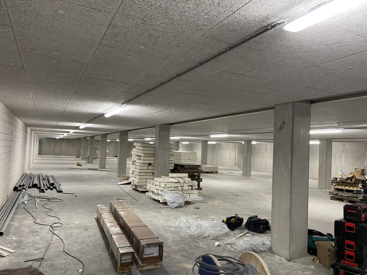 christian_velde's tweet image. Vandaag de 1e vloeren gelegd in Krabbendijke, altijd een mooi werk. Daarna even wezen kijken in Middelburg, hier gaan we richting de oplevering werken van de nieuwe Aldi💪 @VenVBouw #mooiwerk #bouwen #gemotiveerdecollegas