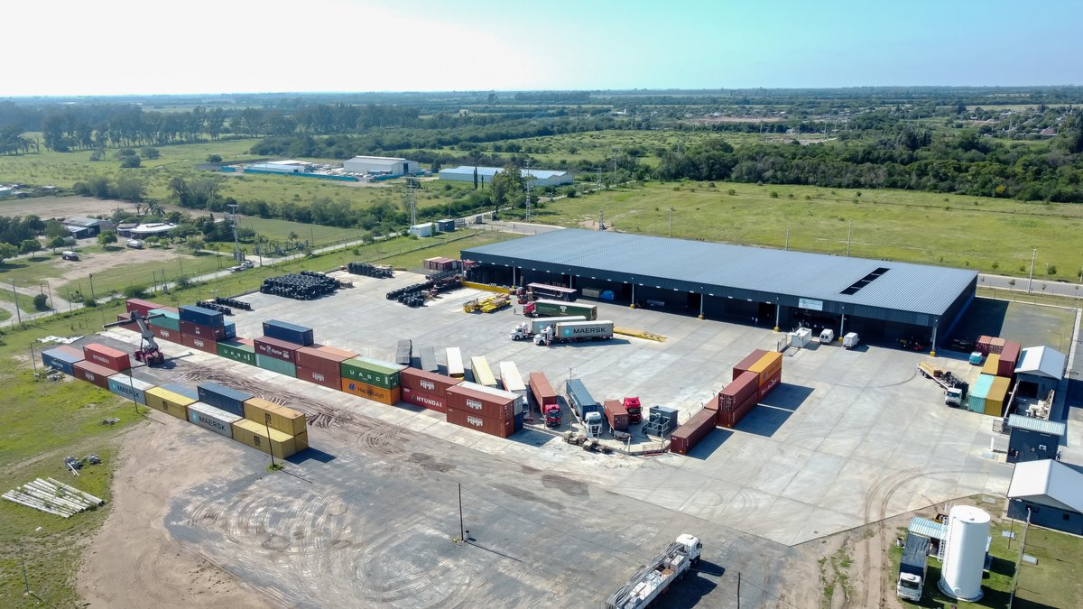 JSchiaretti's tweet photo. Es un día histórico para la industria y la producción cordobesa, porque conseguimos llegar al Parque Industrial número 50. Córdoba tiene el 20% de los #ParquesIndustriales que hay en Argentina y representa el 15% del comercio exterior de nuestra patria. #Hacemos https://t.co/gaUtPxZWag