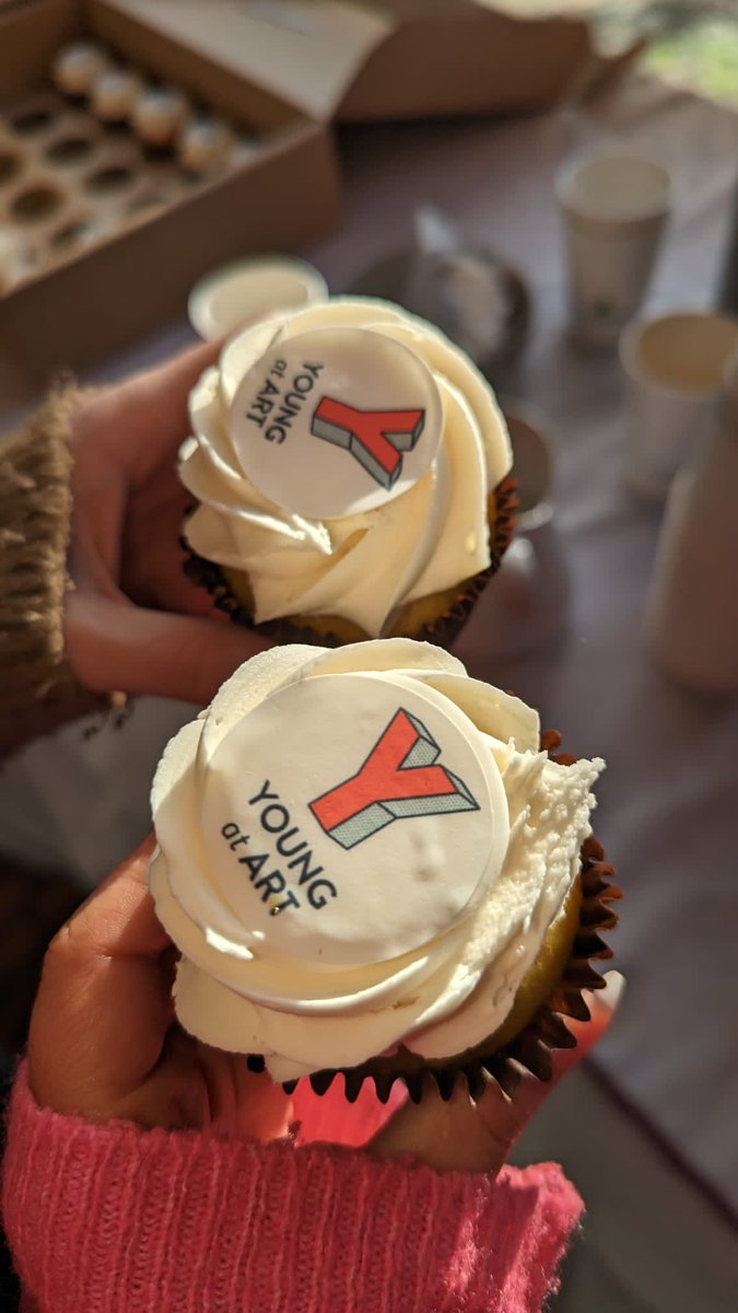 Culturlann's tweet photo. Bhí maidin ghalánta caite ag Brónagh agus Sinéad, Bainisteoir Imeachtaí & Oifigeach Óige a& Oideachais s'againne ag seoladh Fhéile na bPáistí sa Lyric inniu.
Beidh Branar ag teacht ar ais i mí an Mhárta, coinnigh súil amach le heolas ticéid!
#molanóige #féilenabpáistí #bcf22 https://t.co/FKYicTeHQe