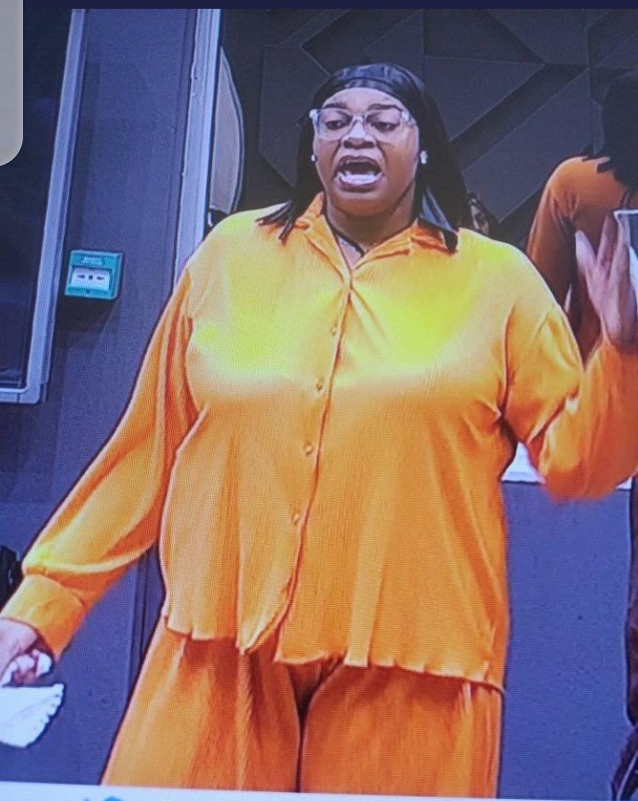 BloggersFM's tweet photo. Who did this to Jenny O ? 
Y'all are pure evil 🤣
#BBTitians2023 #BBTitans https://t.co/t88r26TP3S