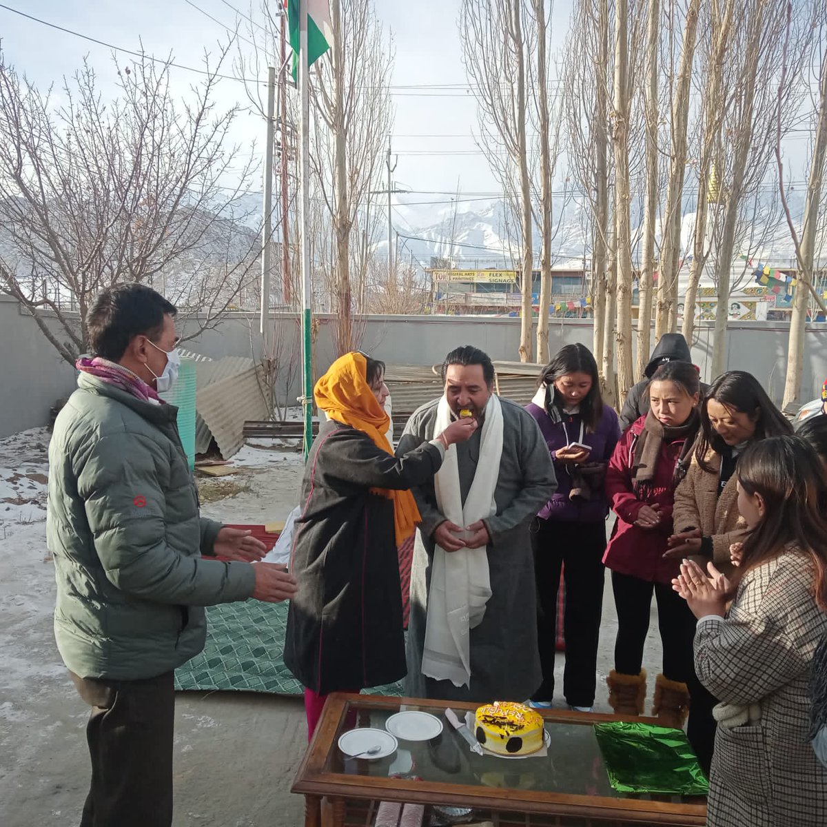 NYKS_Leh's tweet image. On the occasion of 26th January nehru yuva Kendra leh was celebrated Republic day celebration under the supervision of deputy director Mam Tajamul Ara. Chief guest on the occasion was Shri Nisar Ahmad Kakpuri SE/PWD.#RepublicDay #UTladakh #nykleh #26january #celebration