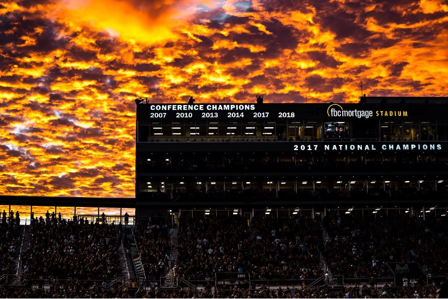 Throwback to this beautiful sunset at FBC Mortgage Stadium during the UCF vs. Cincinnati game! #throwbackthursday