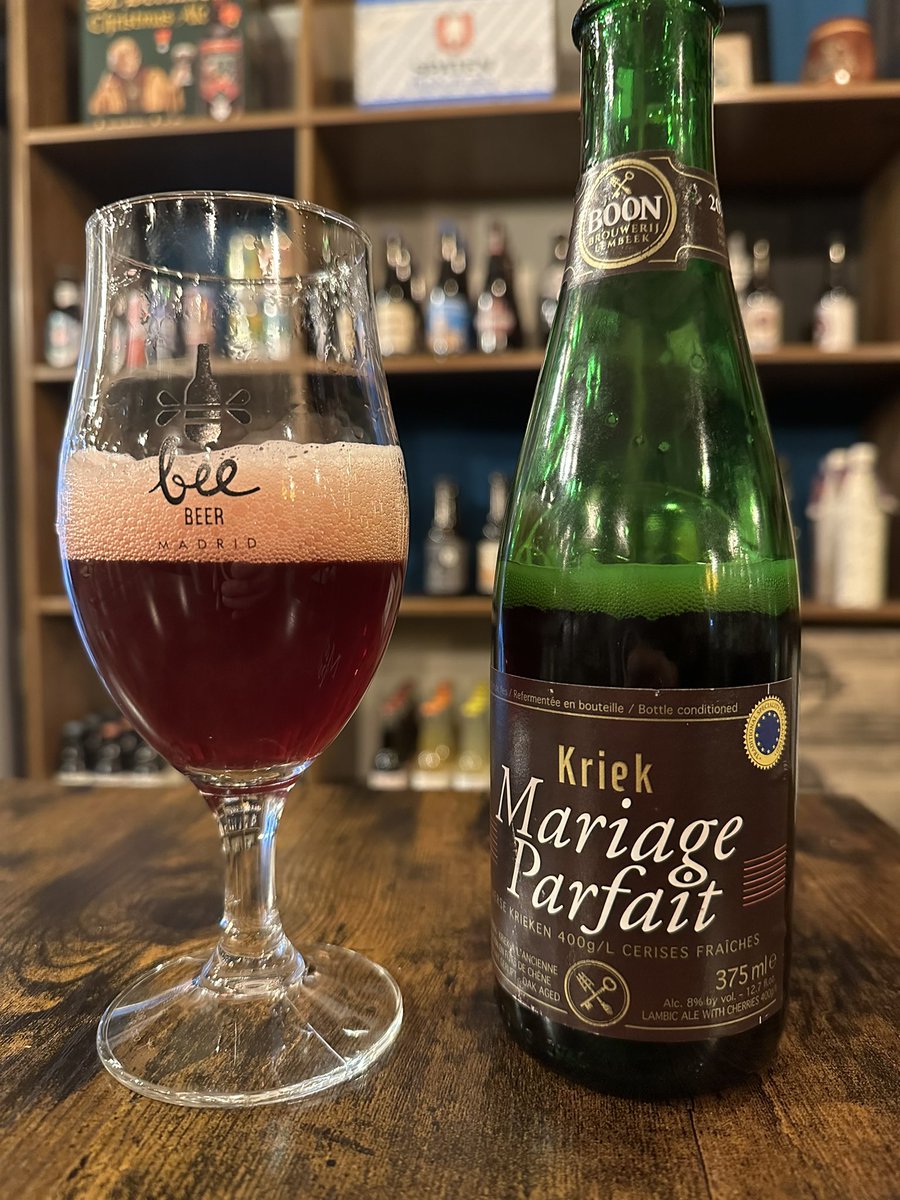 gummibierchen's tweet photo. #beelike #beer mit dem #MariageParfait #Kriek der @BrouwerijBoon der @BelFamBrewers @beebeermadrid 🍺#Kriekbier #oudekriek #kriekbeer #kriekboon #lambicfort #cherrybeer #Kirschbier #brouwerijboon #belgianfamilybrewers #beerinmadrid #belgischesbier #belgianbeer #redbeer #redbeers https://t.co/iepKscoGhO