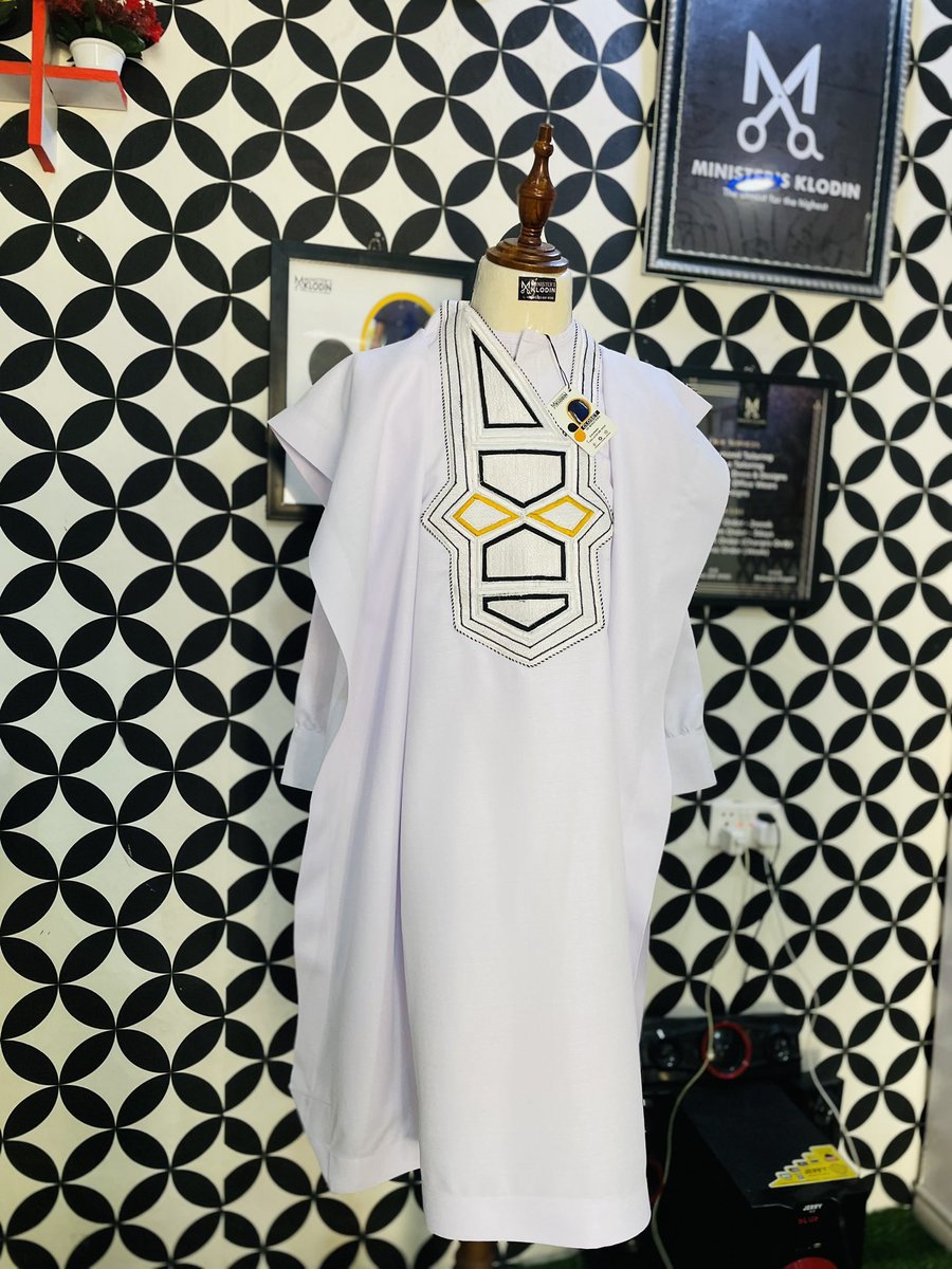 Are you READY to rock this Agbada contact us on 0550919100 or Dm @Ministersklodin  #Ministersklodin or #Buyfromministersklodin