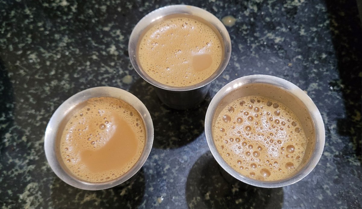diggerind's tweet photo. Tea for three

#BedTimeTea
#Tea_4_Life https://t.co/Xs3w6EMm41