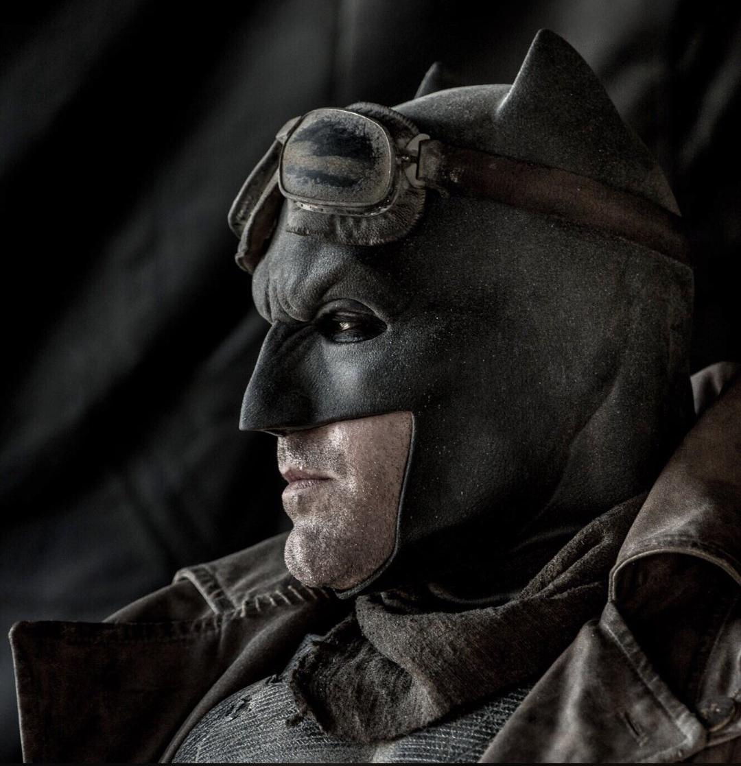 ItsJustN1ck's tweet photo. Best looking live action Batman of all time. https://t.co/6RZKaIsBj6