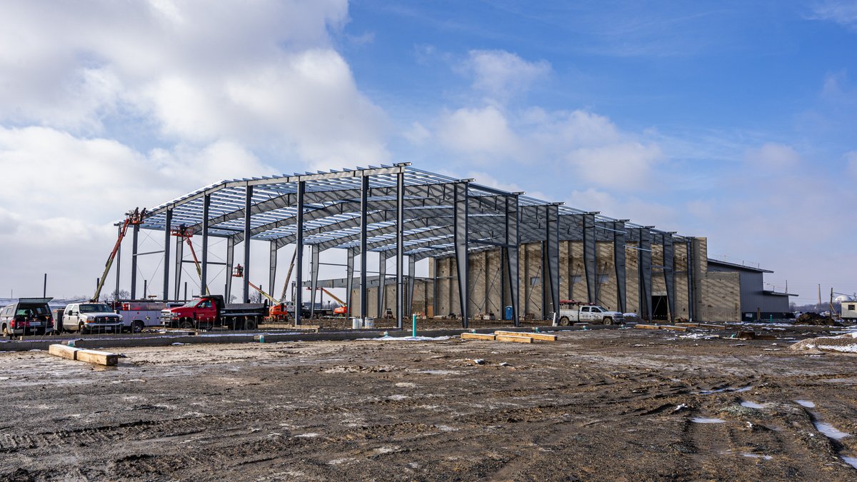 LakeErieArmsOH's tweet photo. Major progress! This portion being erected is the Indoor Clay House, 150' x 184', with a 44' high free-spanning roof!
This will offer a one-of-a-kind experience featuring tons of different game modes and possibilities!
#clayhouse #skeet #trap #sportingclays #5stand https://t.co/SETFpKbSy0