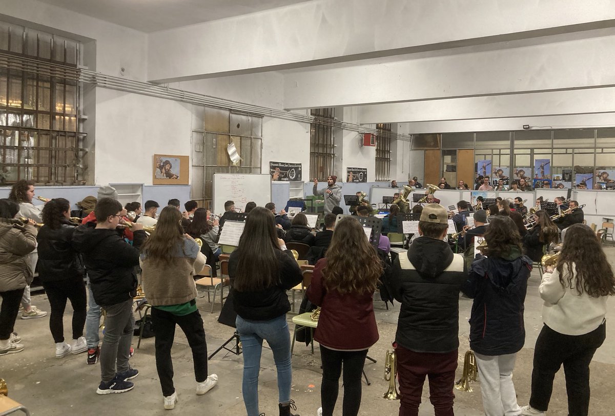 xuasusgonzalez's tweet photo. La agrupación musical de la Bienaventuranza (León) apura los ensayos de cara a su concierto de aniversario. Será el domingo, 29 de enero, a las 18:30 h, en el Auditorio de León. Todavía quedan algunas entradas disponibles. 

Además, me han confiado su presentación. ¡Mil gracias! https://t.co/0OXJA5OD5k