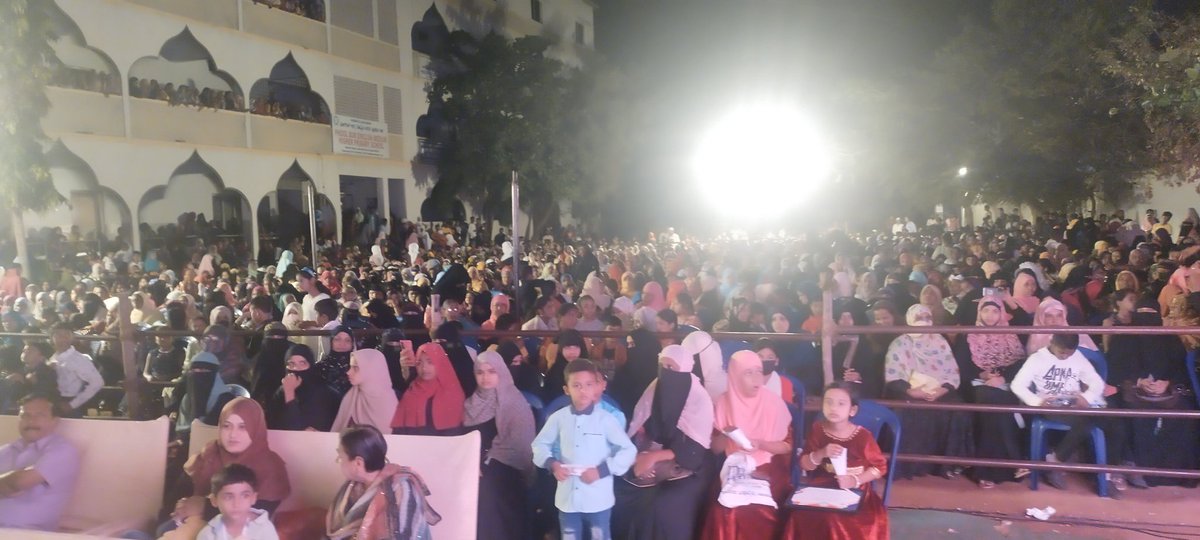 hnfimamniyazi's tweet image. ಇಂದು ಹೊಸಪೇಟೆಯ ಪೂಲ್ ಬನ್ ಶಾಲೆಯಲ್ಲಿ PHOOL BUN GROUP OF SCHOOLS AAGHAAZ - 2023 ಕಾರ್ಯಕ್ರಮವನ್ನು ಆಯೋಜಿಸಲಾಗಿತ್ತು ಇದೇ ಸಂಧರ್ಭದಲ್ಲಿ ಹೊಸಪೇಟೆಯ ಅಂಜುಮನ್ ಖಿದ್ಮತೆ ಇಸ್ಲಾಂ(ರಿ) ಕಮಿಟಿಯ ಅಧ್ಯಕ್ಷರು ಹಾಗೂ ಪೂಲ್ ಬನ್ ಶಾಲೆಯ ಉಪಾಧ್ಯಕ್ಷರಾದ *ಹೆಚ್.ಎನ್.ಎಫ್.ಇಮಾಮ್ ನಿಯಾಜಿ ಅವರು ಭಾಗವಹಿಸಿದ್ದರು
#schoolday #fuction