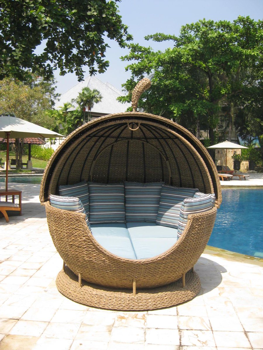 gfcuk's tweet photo. Who's looking forward to summer?! 🤩

We are taking you back to last summer with our Montana Apple Day Bed taking centre stage! 

Click the link below to find out more: 
https://t.co/ECzfTUXTiQ

#rattan #appledaybed #daybed #montana #summer #rattanfurniture #outdoorlife https://t.co/5NNc0JJQ30