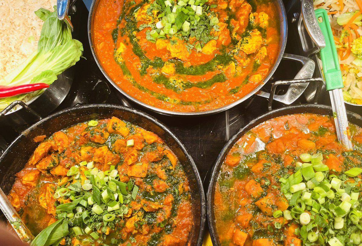 mossluke's tweet photo. Some days you just want a classic made from the freshest ingredients, and presented as a feast in the children’s eyes. Chicken Curry, Halal, Vegan Butternut with spinach, then all the sides and dips you could ask for @bcsbirmingham @HolroydHowe https://t.co/teNDaoRZhY