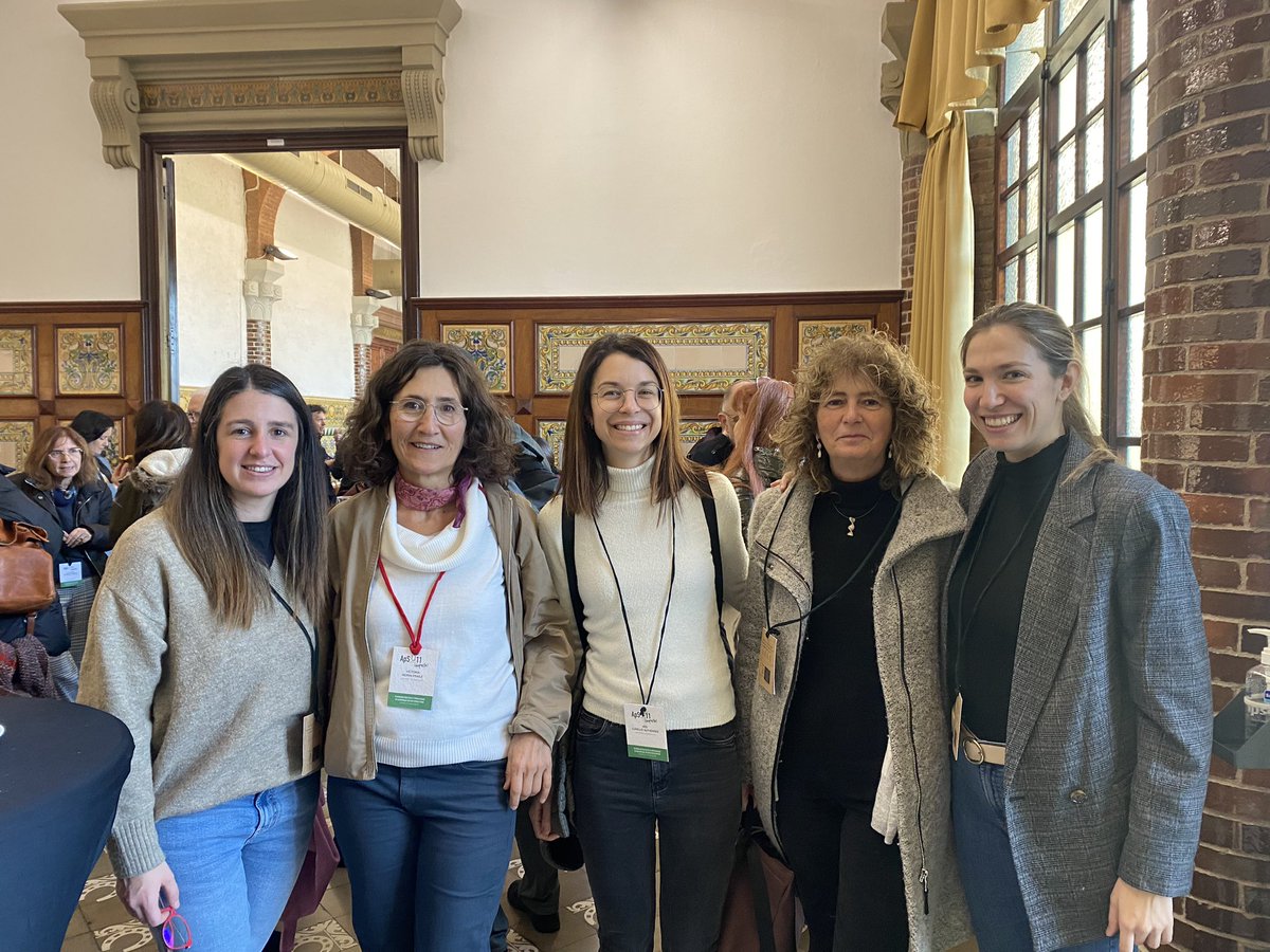 Professores d’Infermeria Comunitària i Estades Clíniques III d <a href="/UniBarcelona/">Universitat de Barcelona</a> al Congrés d’Aprenentatge Servei Universitari que es celebra aquests dies a la <a href="/UABBarcelona/">Universitat Autònoma de Barcelona</a> #ApSU11

L’ApS és una oportunitat única pels estudiants per liderar el seu aprenentatge en entorns reals 🤝🌍