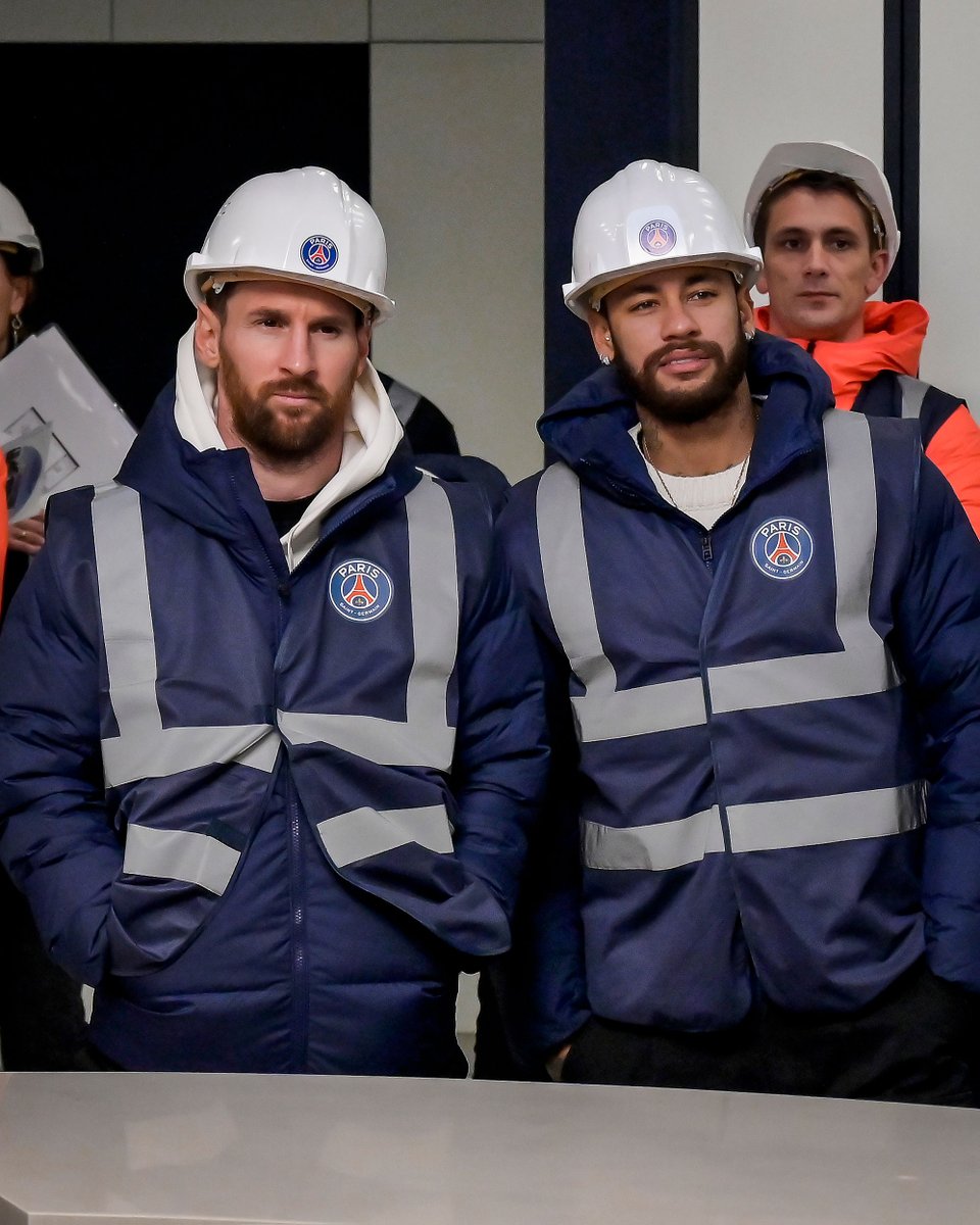 brfootball's tweet photo. New side job? 👷‍♂️ https://t.co/vTHyUXVTBG