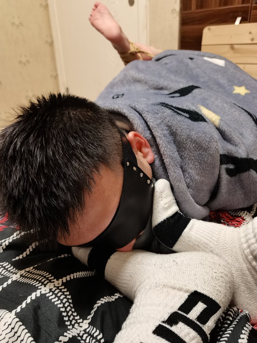 MisJUN_'s tweet photo. 蹲 https://t.co/cEHv3RrGym