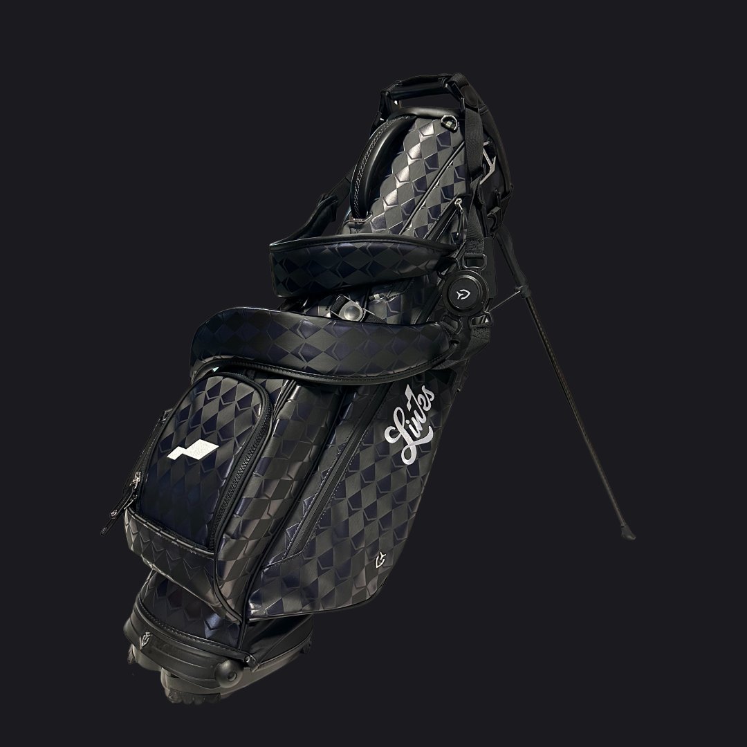 Wouldn't it be cool to have one of our new custom bags? You're in luck -- we're giving one away!

🎁 Enter to win the Links x Vessel VLS Lux bag: bit.ly/406pVt5

📅 Giveaway ends 1/31 @ 1pm ET
🏆 Winner announced 1/31 @ 8pm ET in our Discord (discord.gg/LinksDAO)