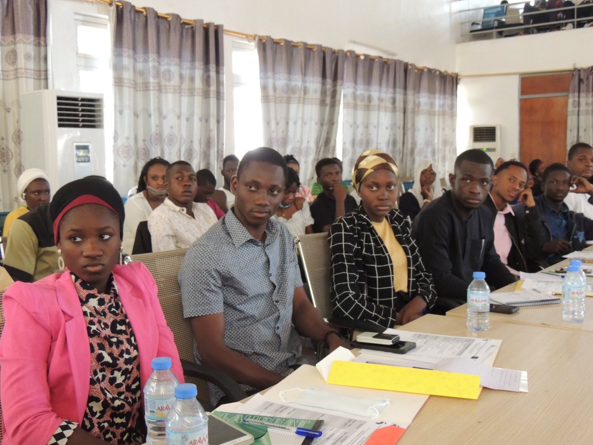 isocml's tweet photo. 1/2 Forum National sur l’Education Innovante et les Opportunités d’Emploi des Jeunes au Mali, le Président @kbakary d'@isocml a animé ce 25.jan au #CFCT un panel sur "L’éducation innovante face au développement technologique et l’économie numérique". @VictorNdonnang @MalickMAIGA4 https://t.co/fKcejsbN0y