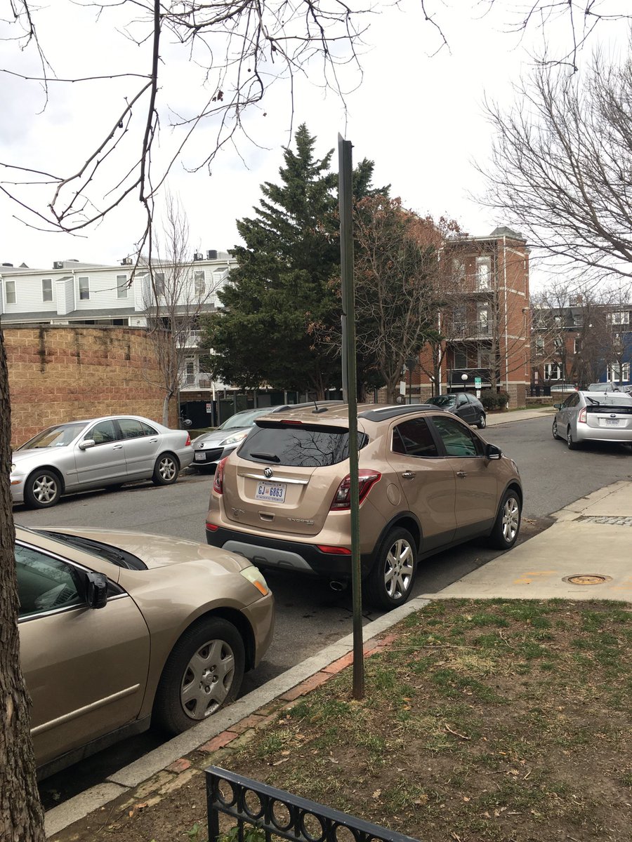 ⁦@DCDPW⁩ @311DCgov Parking enforcement please. No parking zone blocking driveway. Gold SUV DC GJ6863. (3317 Holmead Place NW). Please tow. #DPWorks4DC….