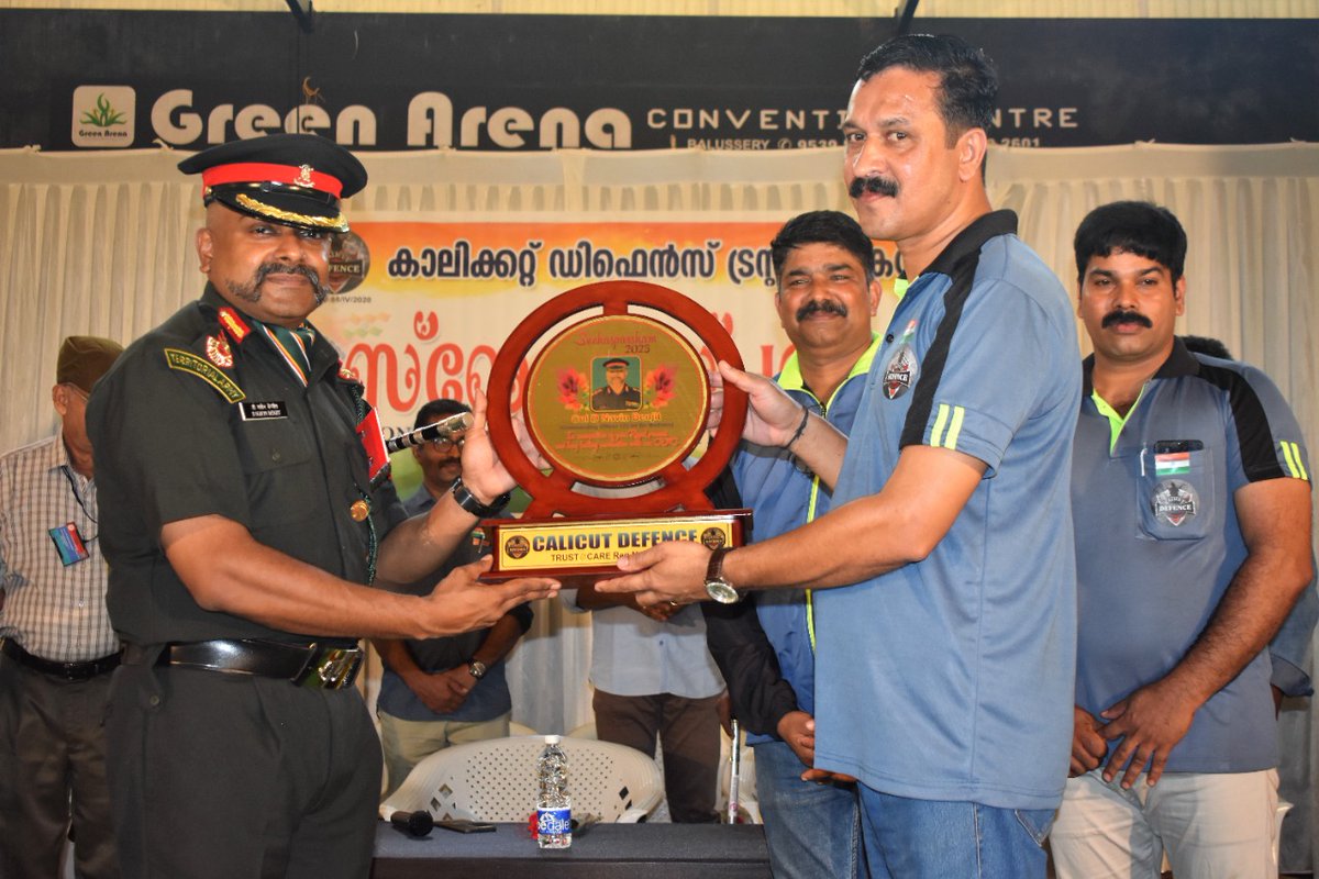 DefencePROTvm's tweet image. CO of 122 Infantry Battalion (TA) of MADRAS Regiment unfurled the Tri- Colour at a Veterans Get together organised by Calicut Defence (Trust and Care) at Ballussery, Kozhikode on the ocassion of Republic Day.
#RepublicDay2023 
#RepublicDay 
#HappyRepublicDay