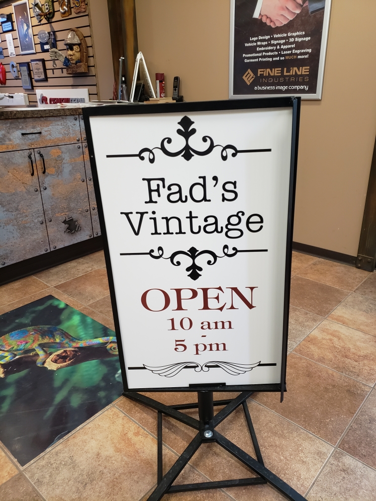 FineLineInd's tweet photo. A new spinner sign for our good friend Ratrod Benny at Fad’s Vintage https://t.co/TzkgHXYK8t